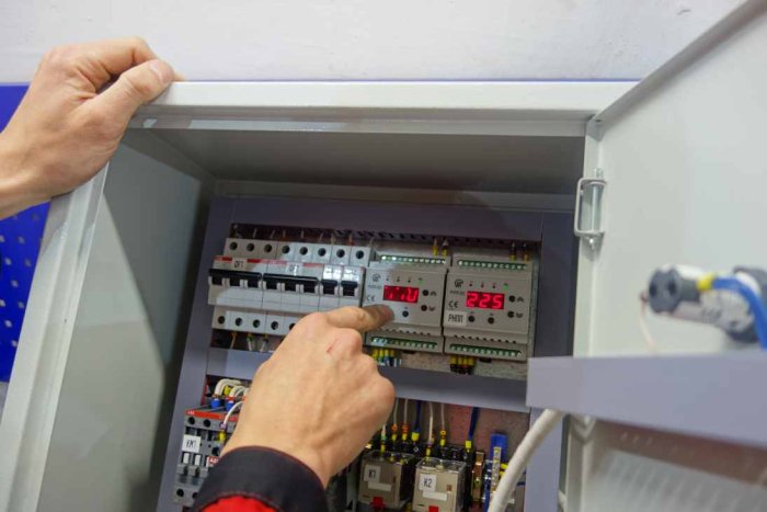 Как выбрать АВР для дизельного генератора