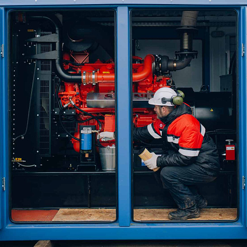 Как самостоятельно поменять масло в дизельном генераторе?